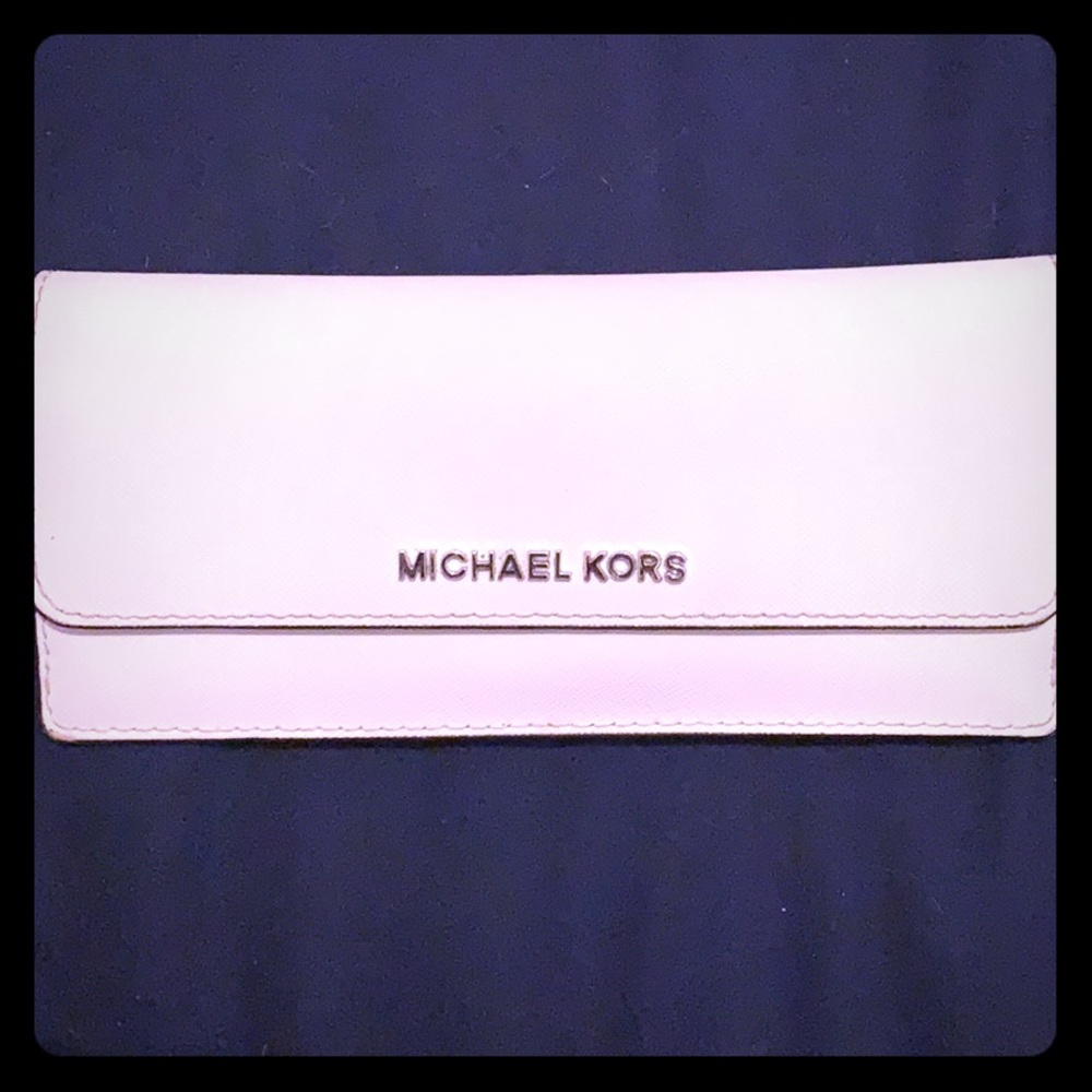 Michael kors wallet
